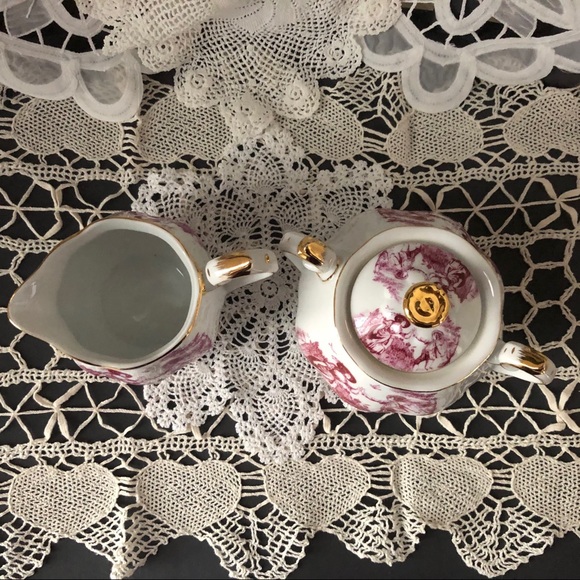 Fielder Keepsakes Pink Toile Creamer and Sugar - Picture 2 of 14